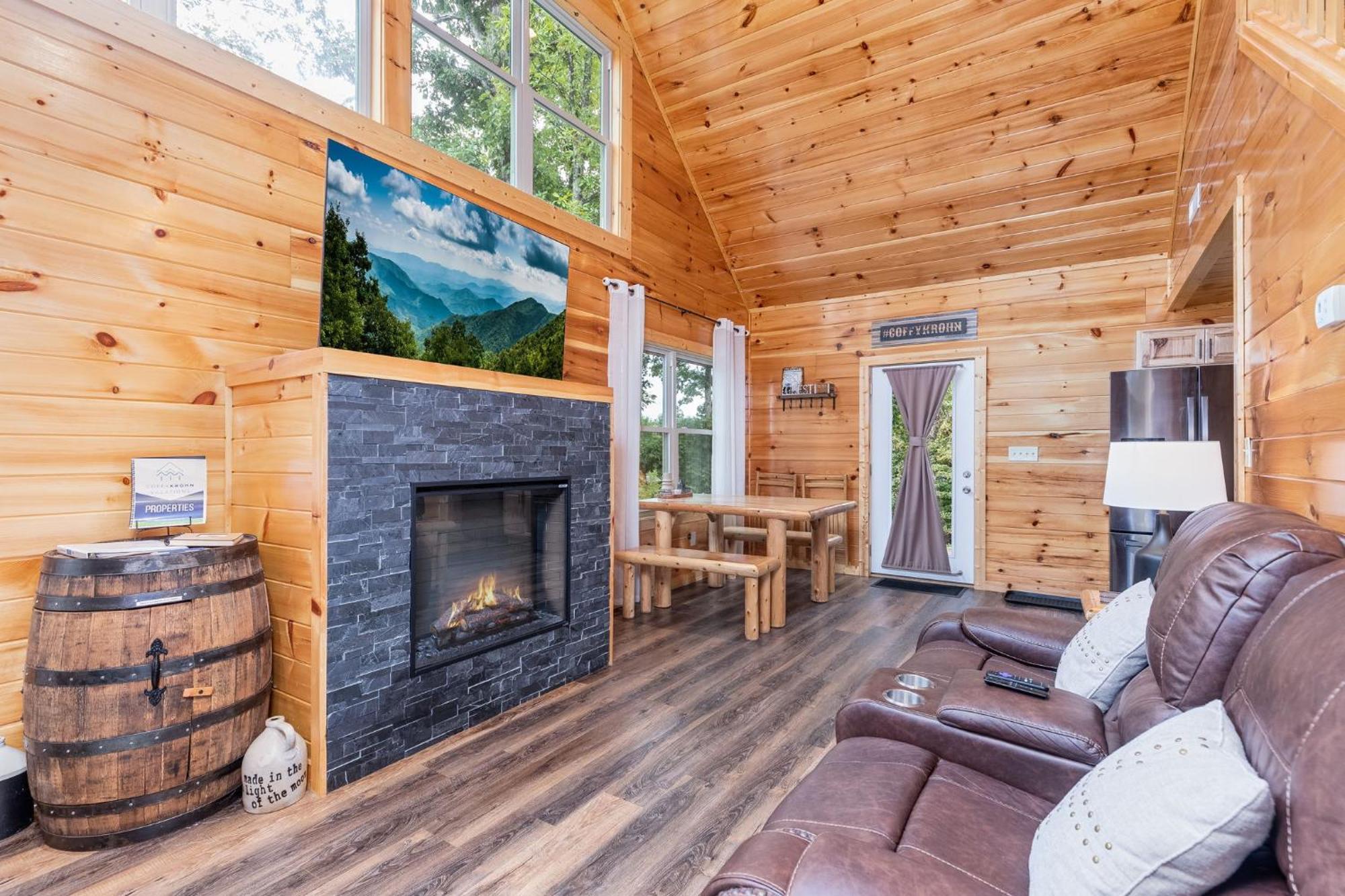 Fully Loaded Cabin In Heart Of Pigeon Forge Exterior foto