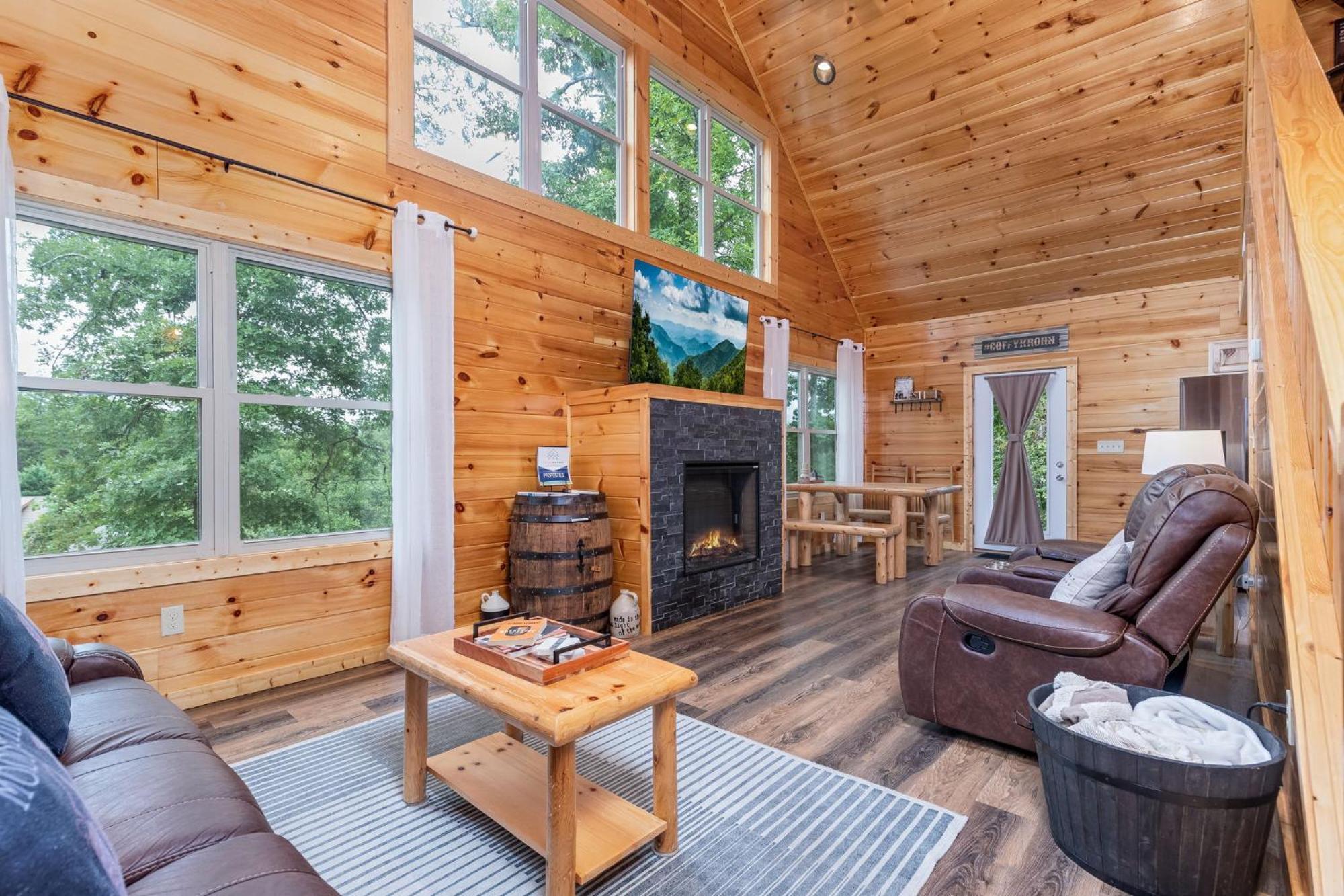 Fully Loaded Cabin In Heart Of Pigeon Forge Exterior foto