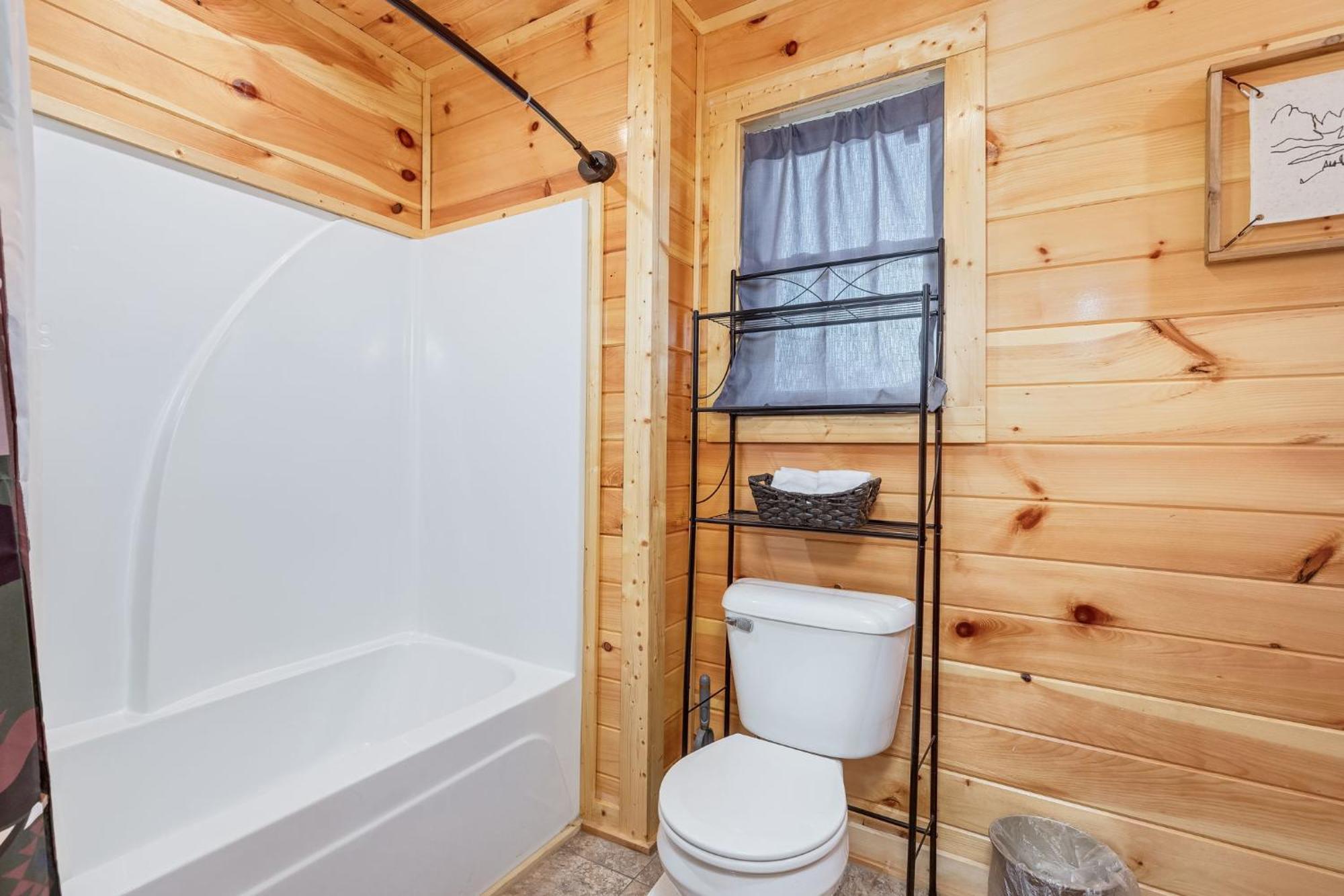 Fully Loaded Cabin In Heart Of Pigeon Forge Exterior foto