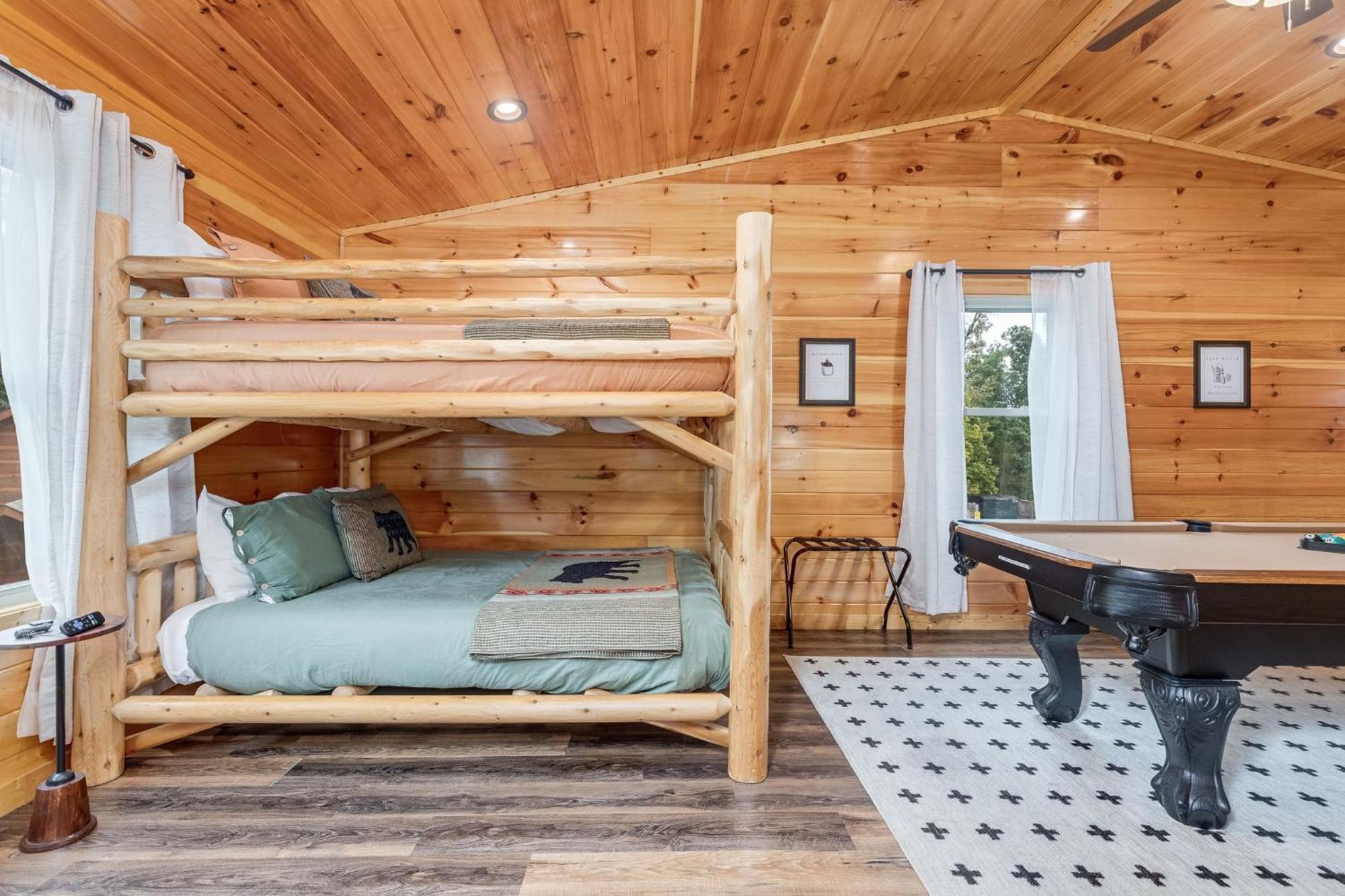 Fully Loaded Cabin In Heart Of Pigeon Forge Exterior foto