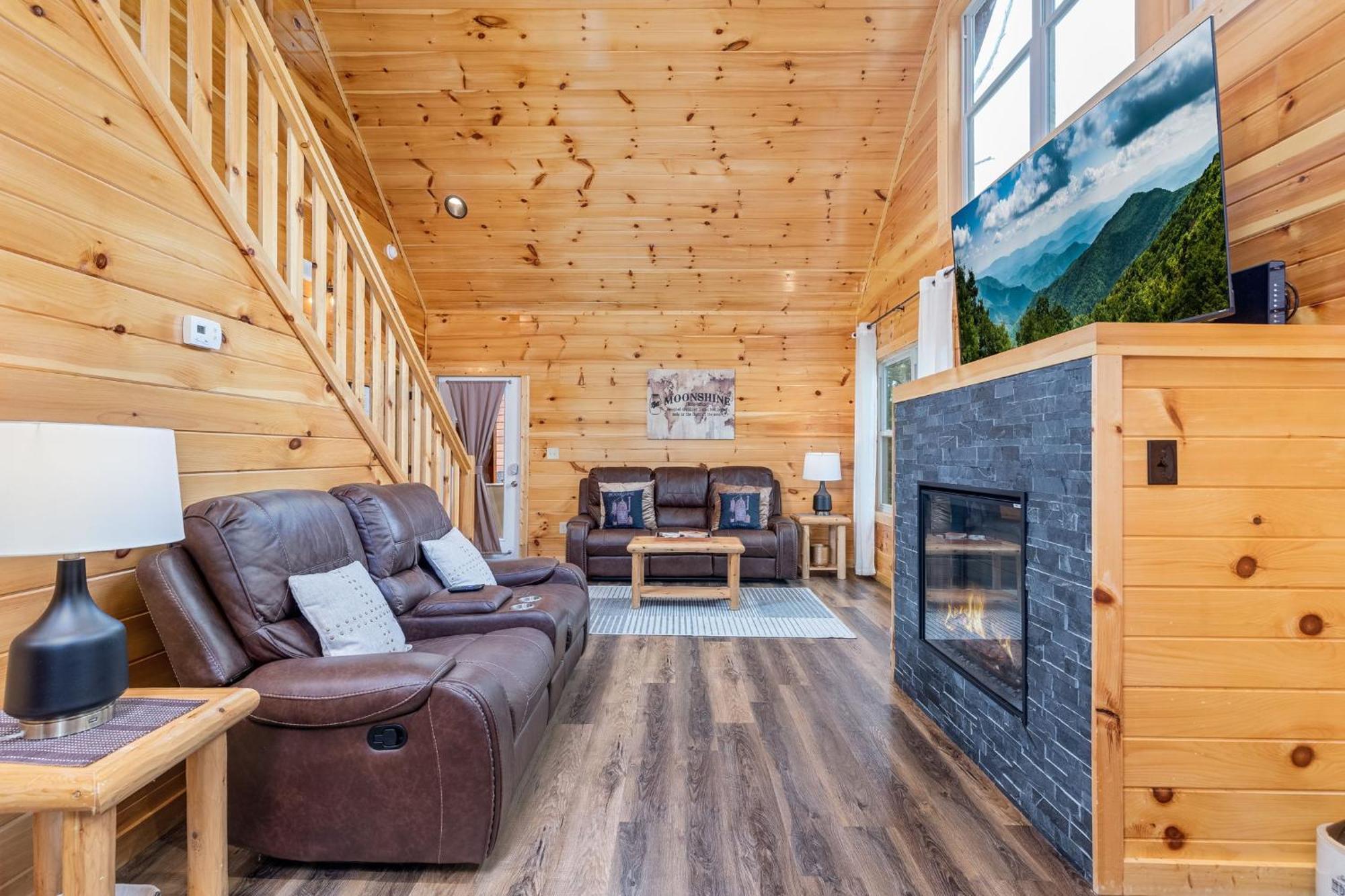 Fully Loaded Cabin In Heart Of Pigeon Forge Exterior foto